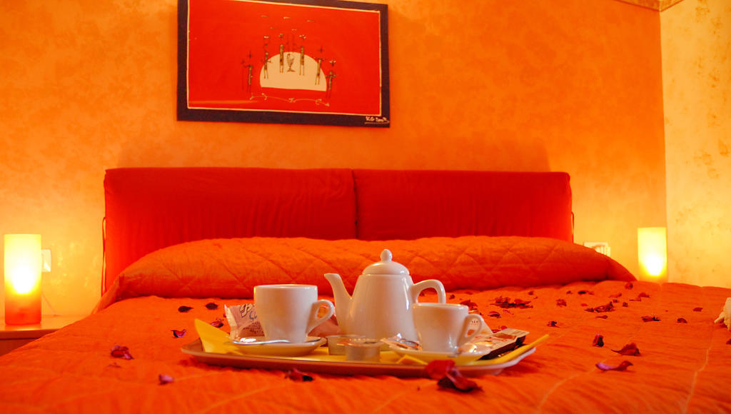 B&B Fantar House Carbonia Room photo