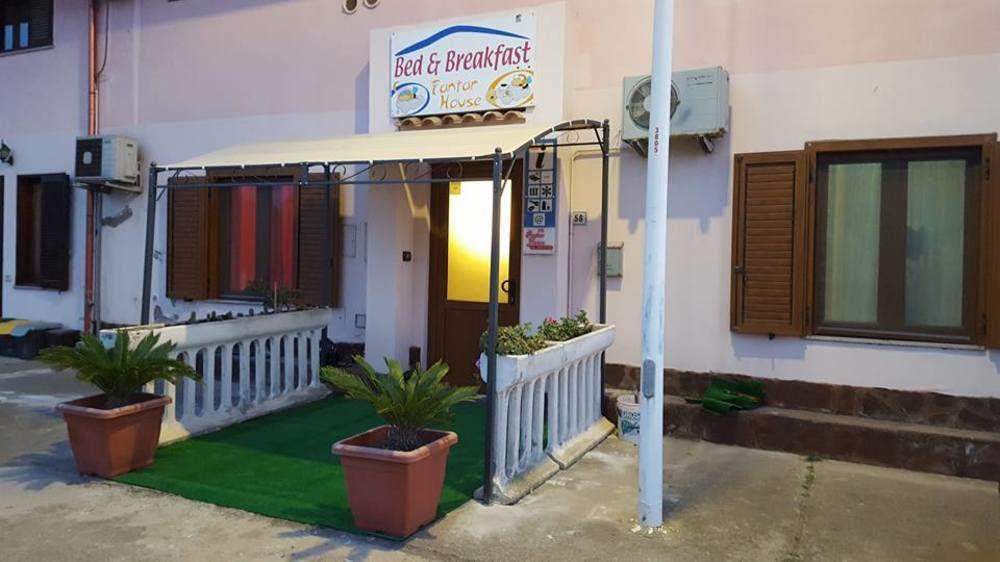 B&B Fantar House Carbonia Exterior photo